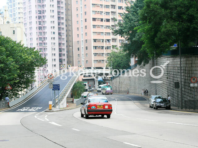 Nearby Road - Pok Fu Lam Road