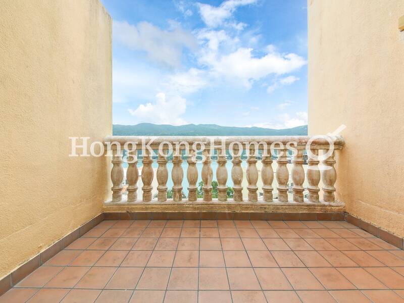 The Redhill Peninsula Palm Drive