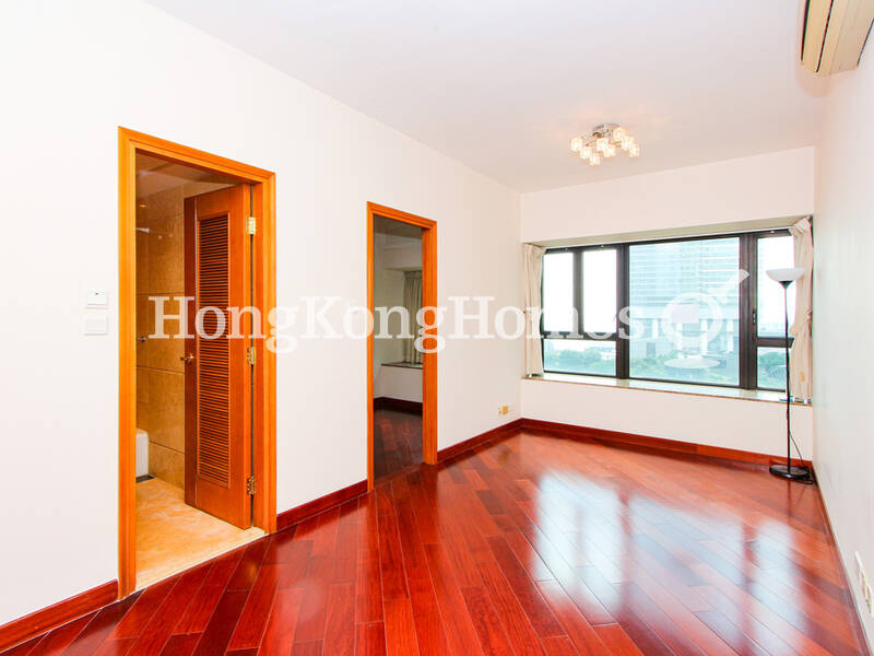 Kowloon Station Property, Apartment for 